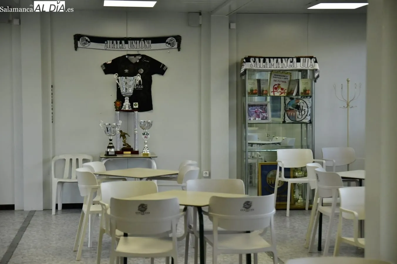 El nuevo bar del Salamanca UDS, en su estreno / Fotos: RTV