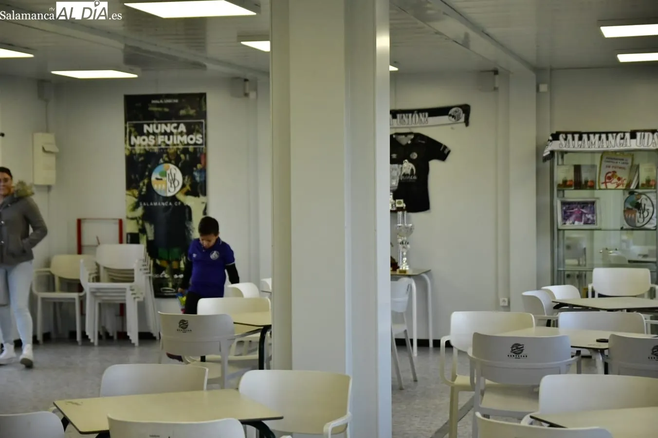 El nuevo bar del Salamanca UDS, en su estreno / Fotos: RTV
