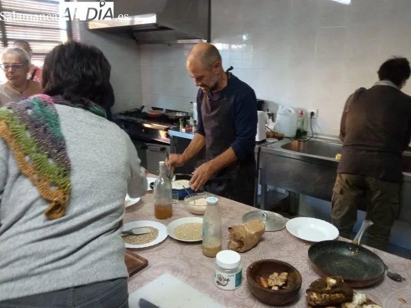 Jornada en Monleras sobre el aprovechamiento de la bellota como recurso alimenticio