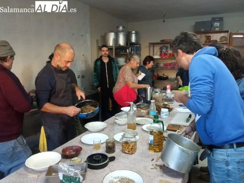 Jornada en Monleras sobre el aprovechamiento de la bellota como recurso alimenticio