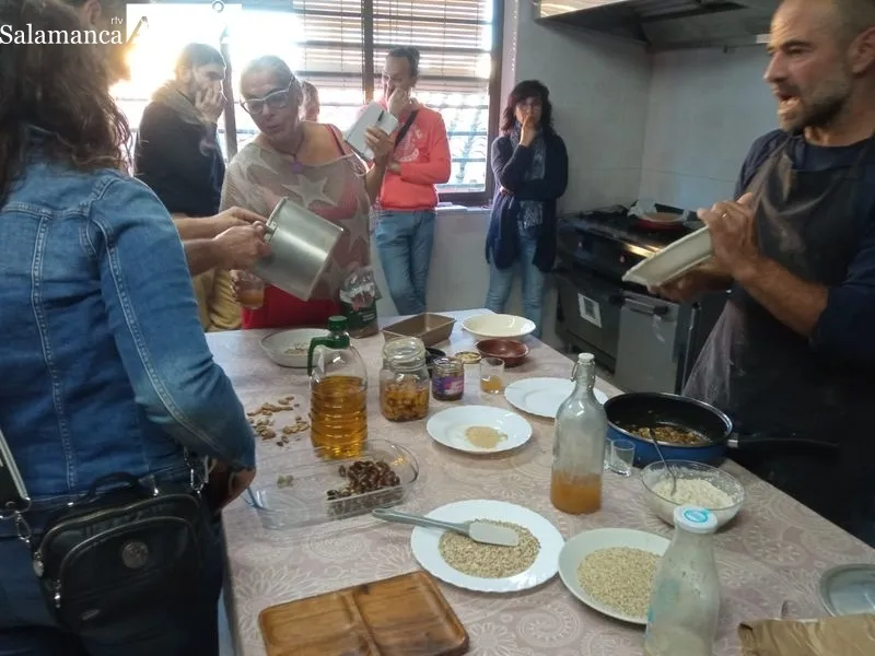 Jornada en Monleras sobre el aprovechamiento de la bellota como recurso alimenticio