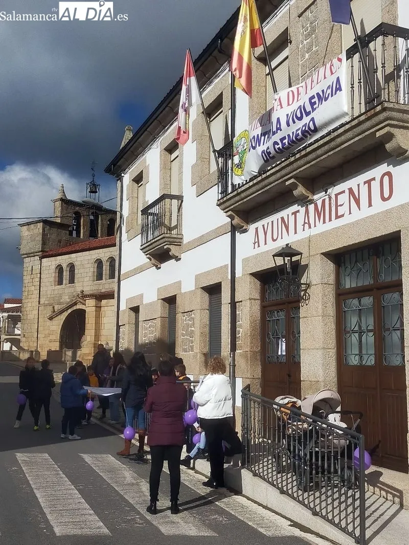 Acto reivindicativo en Villavieja de Yeltes contra la violencia de género 