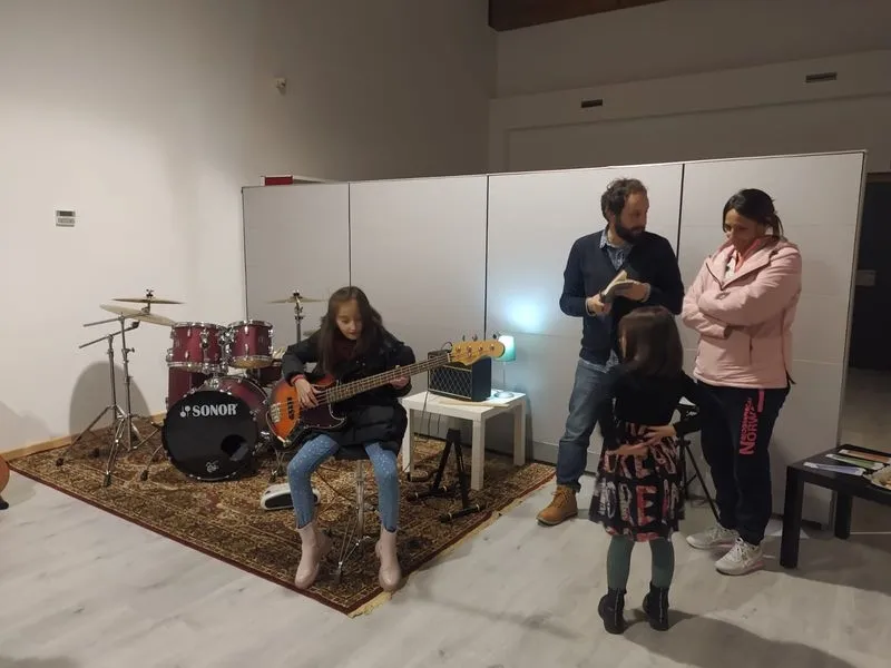 Foto 5 - La Escuela de M&uacute;sica moderna &lsquo;La Musa&rsquo; celebra en Vitigudino una jornada de puertas abiertas
