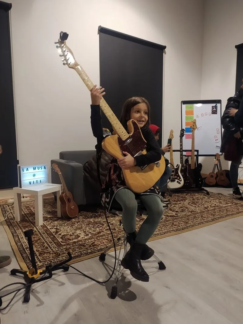 Foto 3 - La Escuela de M&uacute;sica moderna &lsquo;La Musa&rsquo; celebra en Vitigudino una jornada de puertas abiertas