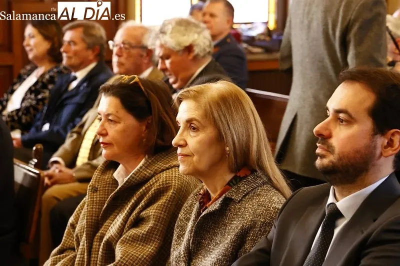 Imposición de la Cruz Distinguida de 1ª Clase de la Orden de San Raimundo de Peñafort al expresidente de la Audiencia Provincial de Salamanca, José Ramón González Clavijo. Foto de David Sañudo