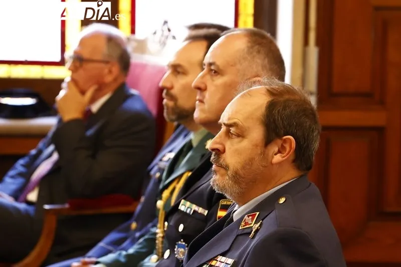 Imposición de la Cruz Distinguida de 1ª Clase de la Orden de San Raimundo de Peñafort al expresidente de la Audiencia Provincial de Salamanca, José Ramón González Clavijo. Foto de David Sañudo