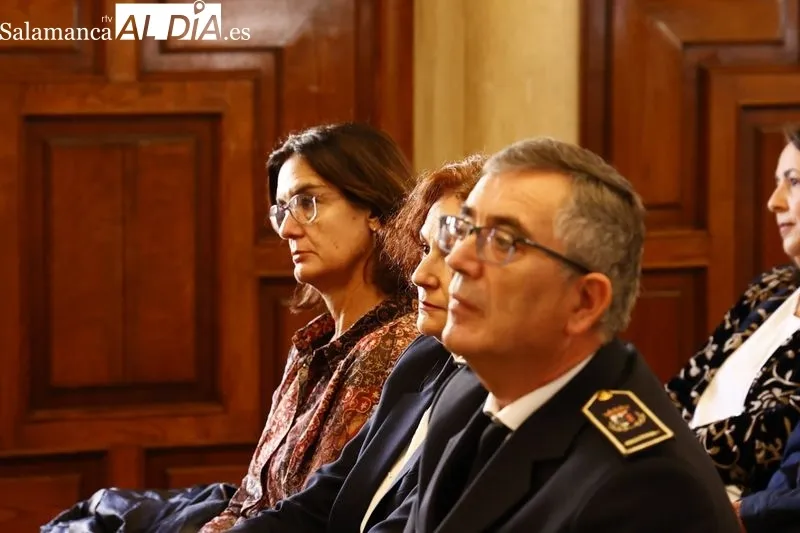 Imposición de la Cruz Distinguida de 1ª Clase de la Orden de San Raimundo de Peñafort al expresidente de la Audiencia Provincial de Salamanca, José Ramón González Clavijo. Foto de David Sañudo
