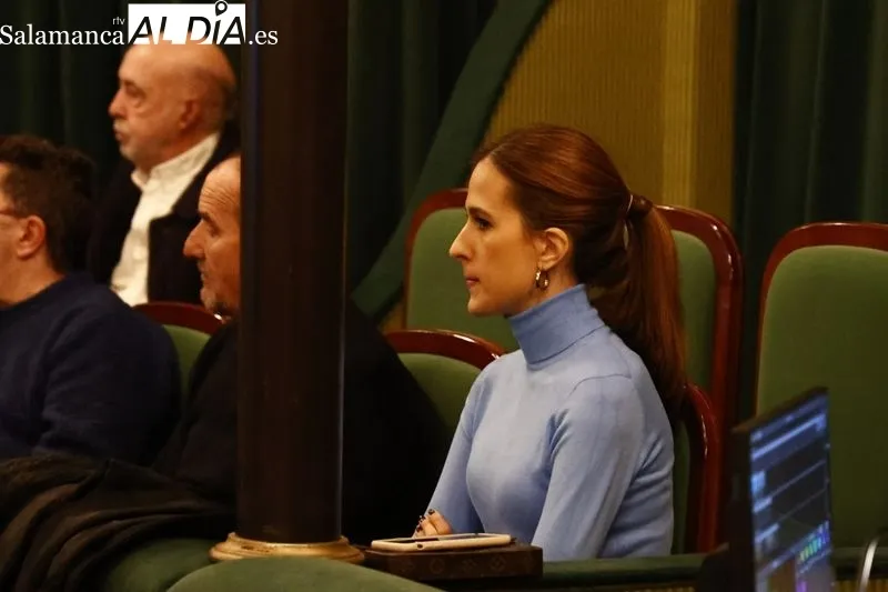 Acto de entrega de reconocimientos a la Policía Local, en el Teatro Liceo. Foto de David Sañudo