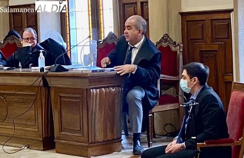 Declaración en la Audiencia Provincial de E.D.Y., en el juicio por el crimen del barrio de Garrido. Foto de Vanesa Martins