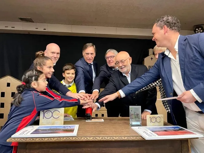 A la inauguración de esta muestra asistía el alcalde de Salamanca, Carlos García Carbayo