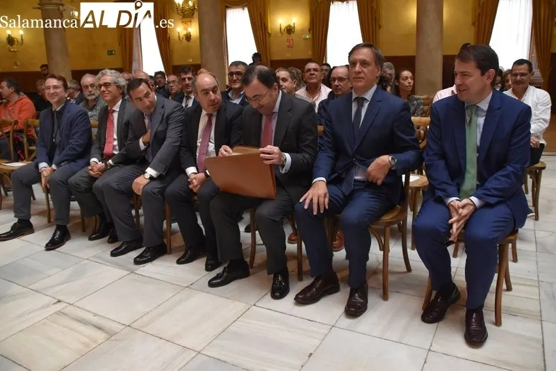 Celebración de Aqualia Salamanca, en el Casino, con motivo de su 25 aniversario. Foto de Vanesa Martins