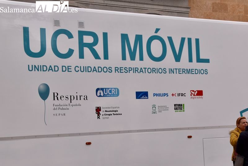 Unidades de cuidados respiratorios intermedios (UCRI) en la plaza de los Bandos. Foto de Vanesa Martins