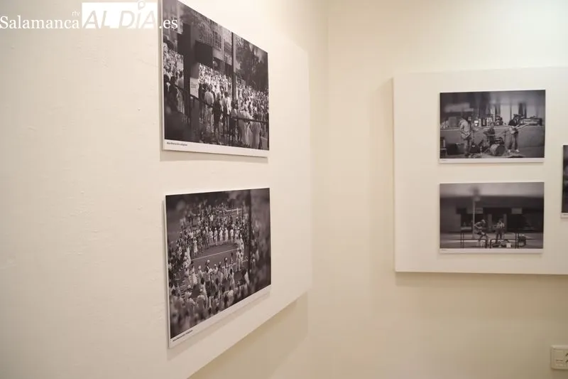 Inauguración en el Centro de Estudios Brasileños de la exposición titulada “Avenida Paulista”, del fotógrafo Emerson Alvarenga Louback. Foto de David Sañudo