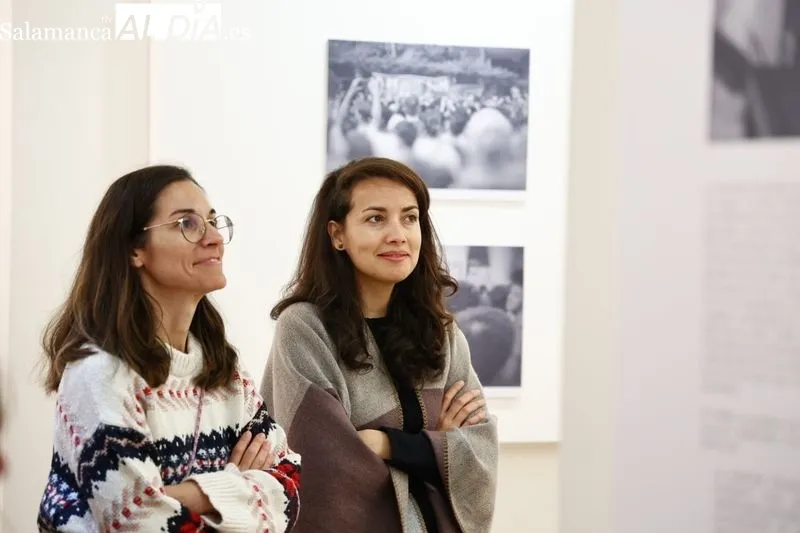Inauguración en el Centro de Estudios Brasileños de la exposición titulada “Avenida Paulista”, del fotógrafo Emerson Alvarenga Louback. Foto de David Sañudo