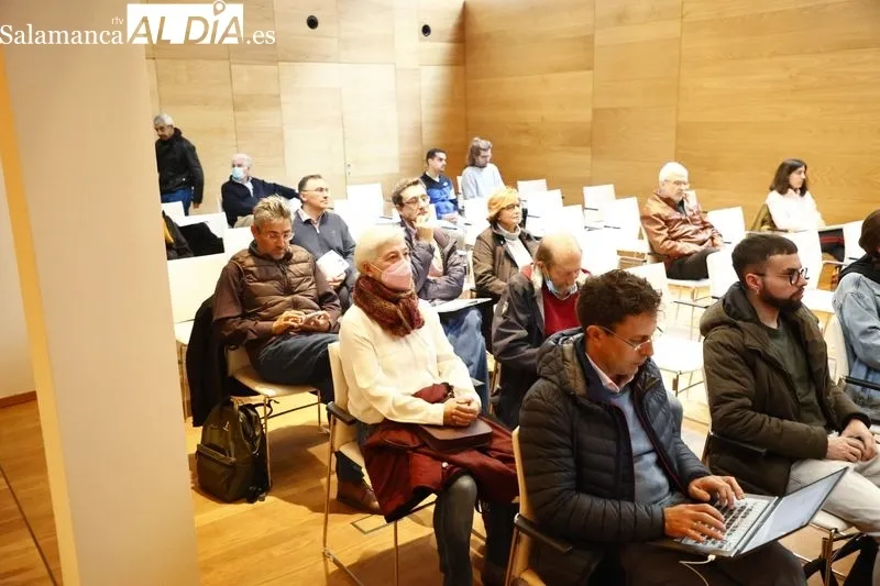 Encuentro 'La represión sobre la comunidad educativa en el Distrito Universitario de Salamanca', en el Centro Documental de la Memoria Histórica. Foto de David Sañudo