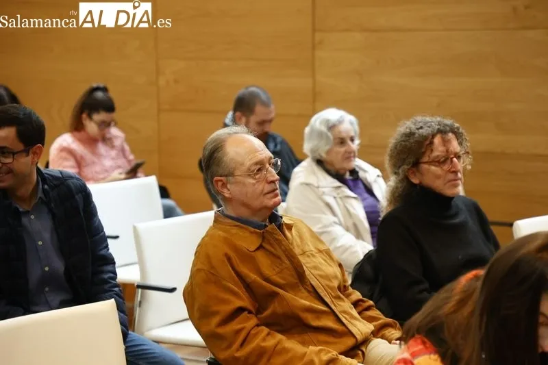 Encuentro 'La represión sobre la comunidad educativa en el Distrito Universitario de Salamanca', en el Centro Documental de la Memoria Histórica. Foto de David Sañudo