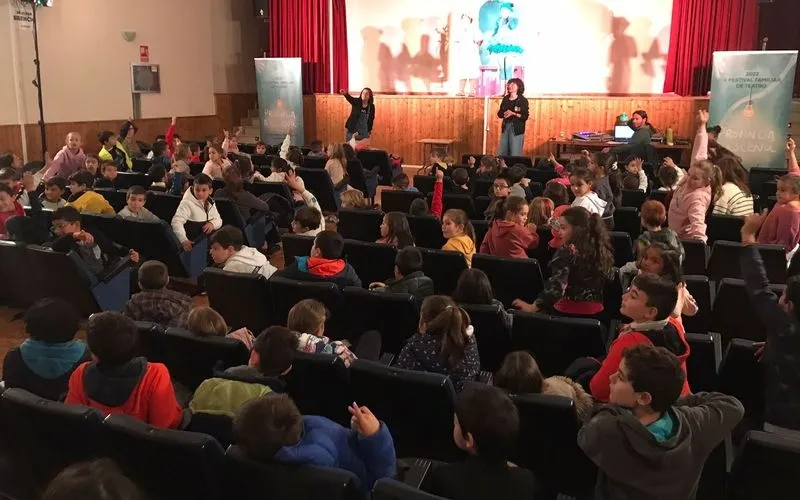 Función en el Centro Cultural de Lumbrales para los alumnos del CEIP Liminares