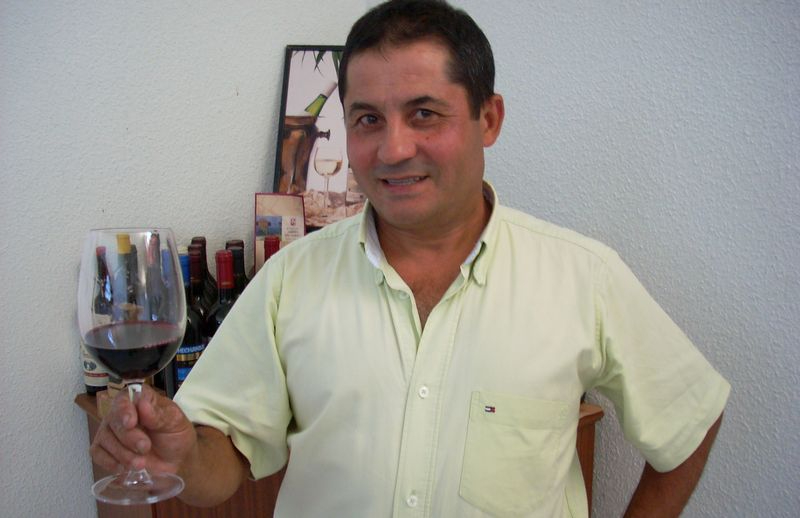 Emilio Gallego presenta sus primreros vinos de elaboración propia / CORRAL 