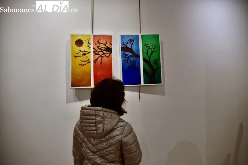 Exposición de la Fundación Aviva en el Espacio Joven. Foto de Vanesa Martins