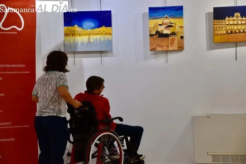 Exposición de la Fundación Aviva en el Espacio Joven. Foto de Vanesa Martins