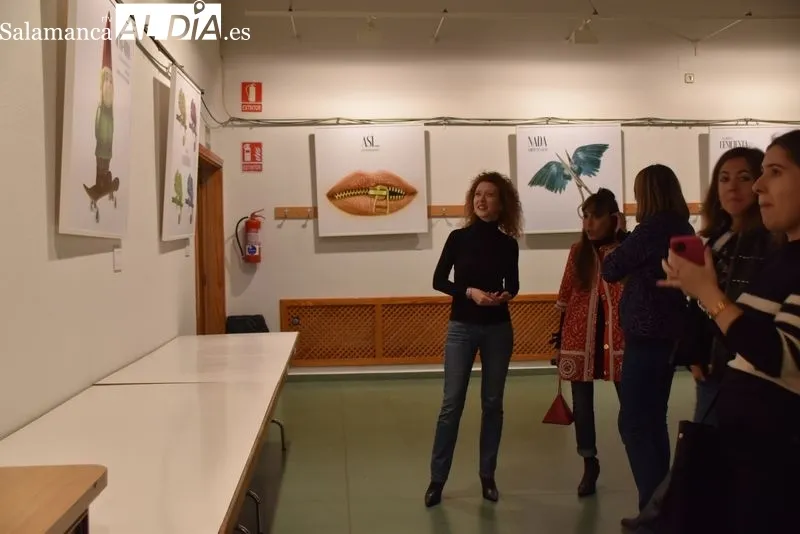 Exposición ‘Mujer-ES, no más cuentos’, de la artista Coral Corona en la Casa de la Mujer. Foto de Vanesa Martins