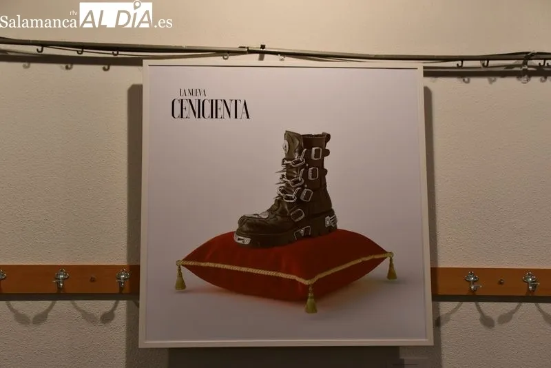 Exposición ‘Mujer-ES, no más cuentos’, de la artista Coral Corona en la Casa de la Mujer. Foto de Vanesa Martins