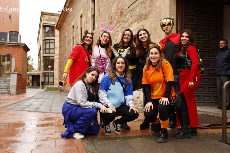 Fiestas de la Facultad de Educación de la Universidad de Salamanca en el Palacio Solís. Foto de David Sañudo