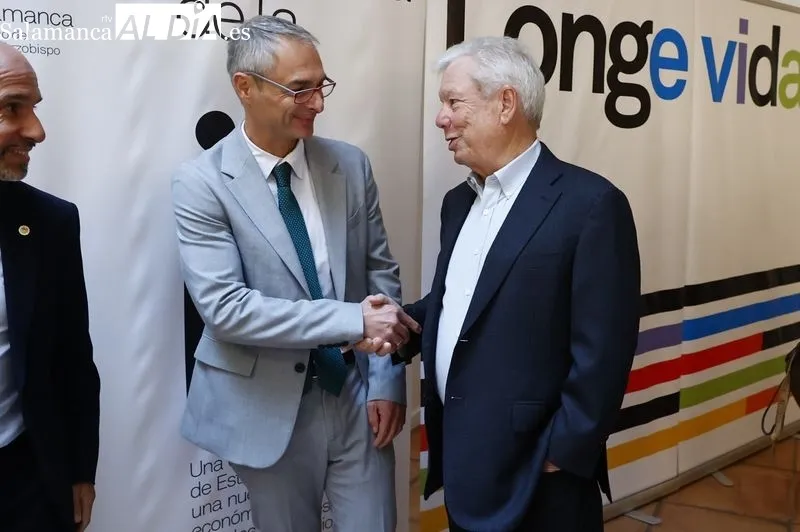 El Nobel de Economía en 2017, el estadounidense Richard H. Thaler, en la apertura del I Congreso Internacional sobre Economía de la Longevidad, en el Colegio Arzobispo Fonseca. Foto de David Sañudo