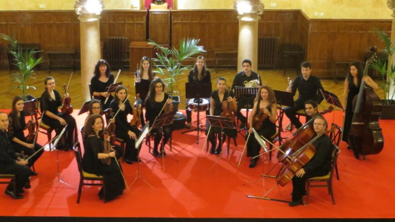 Orquesta de Cámara de Salamanca y en la que intervienen los músicos que conformarán el cuarteto de cuerda que asistirá a Villarino 