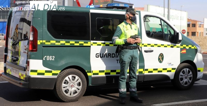 Foto de archivo de un control de la Guardia Civil en la provincia de Salamanca
