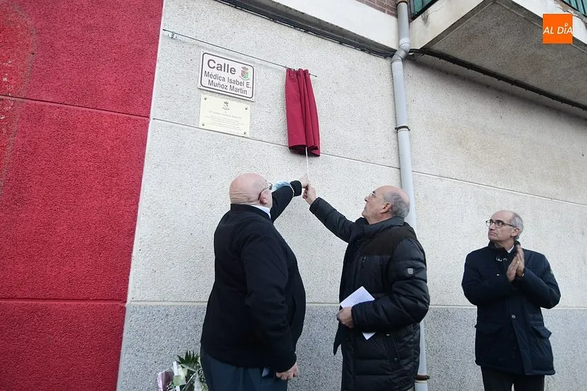 Foto 6 - La Fuente de San Esteban dedica una calle a la m&eacute;dica de la localidad v&iacute;ctima del coronavirus