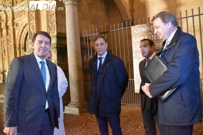 El presidente de la Junta de Castilla y León inaugura el ciclo de conferencias en el Convento de San Esteban. Fotos: Vanesa Martins