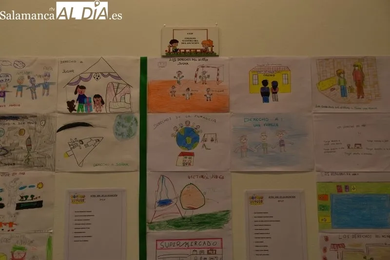 Exposición del concurso de dibujos en el Centro Municipal Integrado Julián Sánchez ‘El Charro’. Fotos: Vanesa Martíns