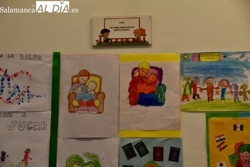 Exposición del concurso de dibujos en el Centro Municipal Integrado Julián Sánchez ‘El Charro’. Fotos: Vanesa Martíns