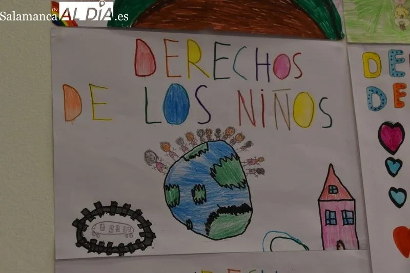 Exposición del concurso de dibujos en el Centro Municipal Integrado Julián Sánchez ‘El Charro’. Fotos: Vanesa Martíns