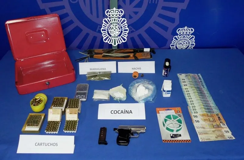 Foto 2 - Detenido un traficante de drogas que ten&iacute;a un servicio de 'telecoca' en Salamanca