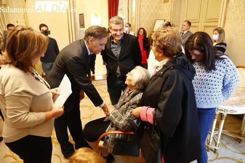 Homenajea a personas centenarias realizado en el Ayuntamiento de Salamanca. Foto de David Sañudo