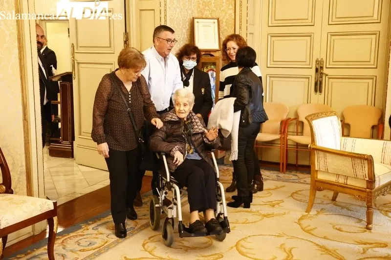 Homenajea a personas centenarias realizado en el Ayuntamiento de Salamanca. Foto de David Sañudo