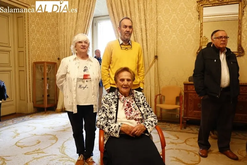 Homenajea a personas centenarias realizado en el Ayuntamiento de Salamanca. Foto de David Sañudo