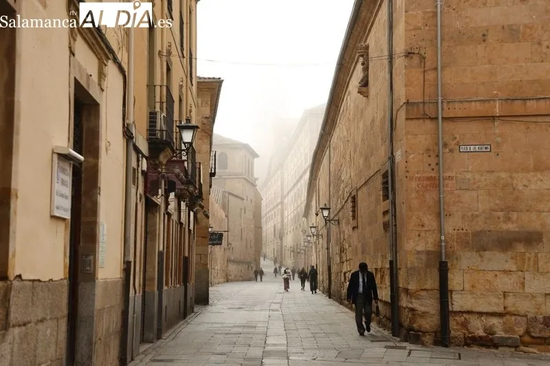 Niebla en el centro de Salamanca. Foto de David Sañudo
