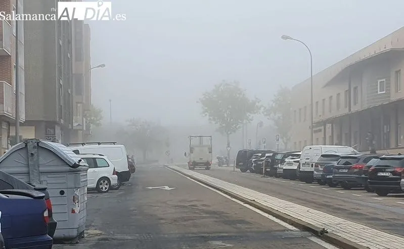 Niebla en la calle del Romero, en el barrio de Garrido. Foto C. C.