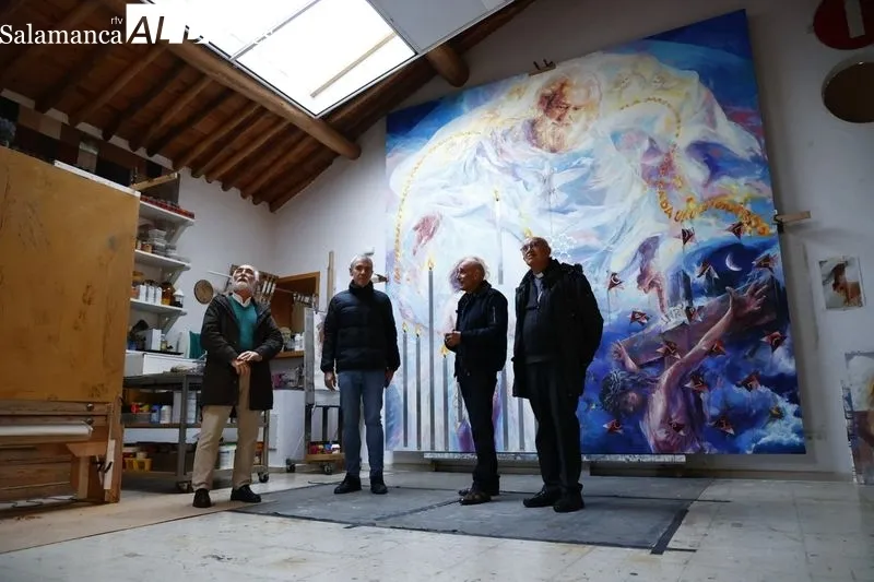 Presentación de la obra de Florencio Maíllo, de gran tamaño, donada a la Catedral de Salamanca por el canónigo Daniel Sánchez. Foto de David Sañudo