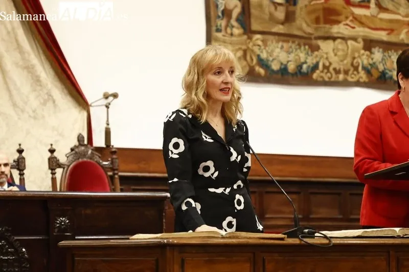 Toma de posesión de los nuevos cargos académicos y personal docente e investigador de la Universidad de Salamanca durante el acto celebrado en el Paraninfo de las Escuelas Mayores. Foto de David Sañudo