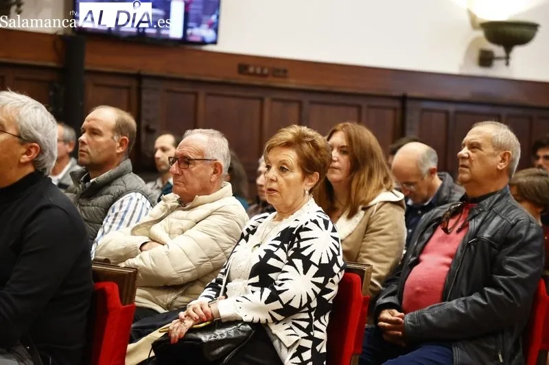 Toma de posesión de los nuevos cargos académicos y personal docente e investigador de la Universidad de Salamanca durante el acto celebrado en el Paraninfo de las Escuelas Mayores. Foto de David Sañudo