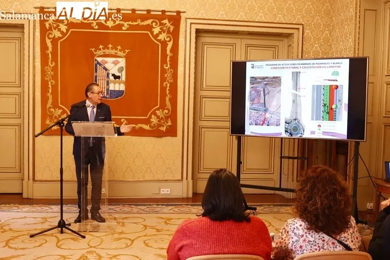 Presentación en el Ayuntamiento de la modernización de los barrios Pizarrales y Blanco. Foto de David Sañudo