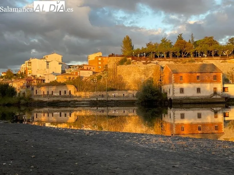Foto 6 - El r&iacute;o Tormes, con el caudal bajo a su paso por Alba