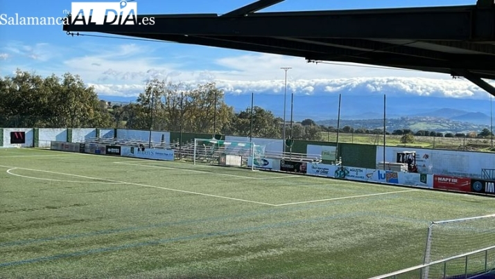 Las gradas supletorias llegan al Municipal para el CD Guijuelo - Dépor de Copa del Rey