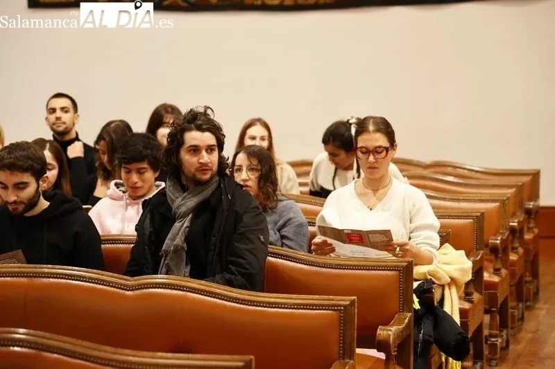 El concejal de Fomento, Fernando Carabias, participa en el seminario ‘Conmemoración 50 Aniversario de la Convención del Patrimonio Mundial (París, 1972-2022)’, en el Aula Salinas del Edificio Histórico de la Universidad de Salamanca. Foto de David Sañudo