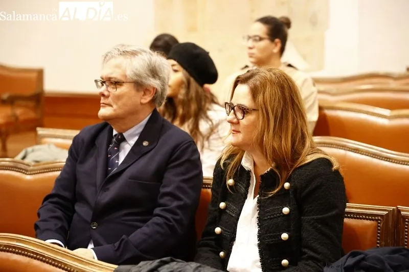 El concejal de Fomento, Fernando Carabias, participa en el seminario ‘Conmemoración 50 Aniversario de la Convención del Patrimonio Mundial (París, 1972-2022)’, en el Aula Salinas del Edificio Histórico de la Universidad de Salamanca. Foto de David Sañudo