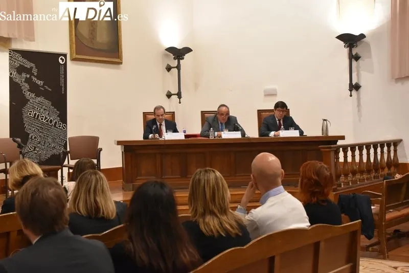 Acto en el Aula Salinas con motivo del trigésimo aniversario de la creación del Instituto de Iberoamérica de la Universidad de Salamanca (USAL)